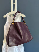 Lade das Bild in den Galerie-Viewer, LOUIS VUITTON ARTSY EMPREINTE
