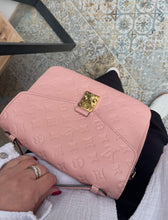 Lade das Bild in den Galerie-Viewer, LOUIS VUITTON MÉTIS EMPREINTE
