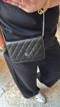 Lade das Bild in den Galerie-Viewer, CHANEL WOC
