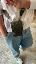 Lade das Bild in den Galerie-Viewer, MCM CROSSBODY
