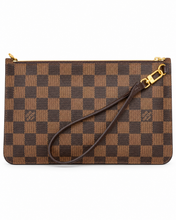 Lade das Bild in den Galerie-Viewer, LOUIS VUITTON CLUTCH
