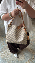 Lade das Bild in den Galerie-Viewer, LOUIS VUITTON GRACEFUL PM
