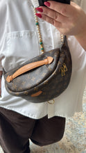 Lade das Bild in den Galerie-Viewer, LOUIS VUITTON BUMBAG
