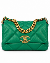 Lade das Bild in den Galerie-Viewer, CHANEL 19 SMALL
