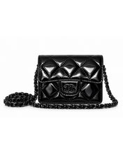 Lade das Bild in den Galerie-Viewer, CHANEL MINI WOC
