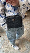 Lade das Bild in den Galerie-Viewer, MCM CAMERA BAG
