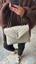 Lade das Bild in den Galerie-Viewer, YSL LOULOU MEDIUM
