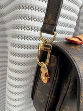 Lade das Bild in den Galerie-Viewer, LOUIS VUITTON MÉTIS
