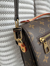 Lade das Bild in den Galerie-Viewer, LOUIS VUITTON MÉTIS
